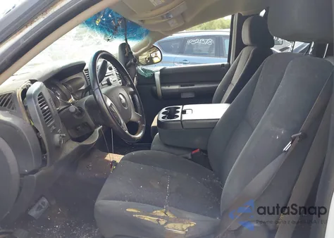 2008 Chevrolet Silverado K1500 z USA, uszkodzony, nr VIN 2GCEK19J781300846